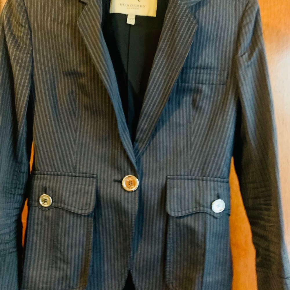 Ladies Burberry blazer